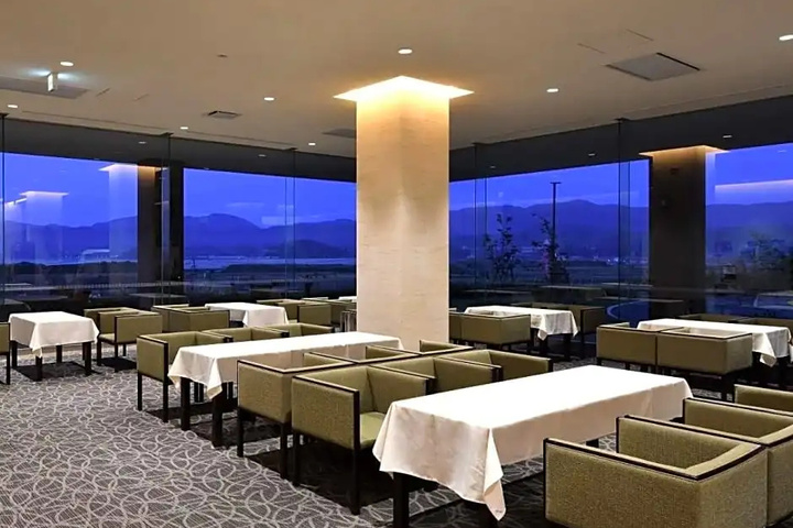 Dining 5 of 6