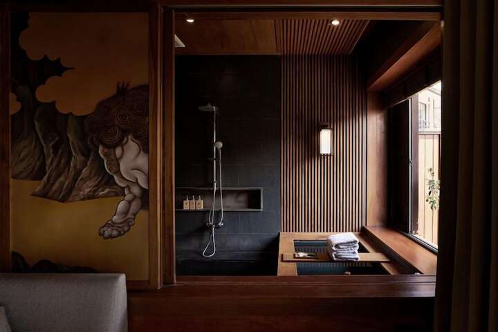 Room 86 of 193