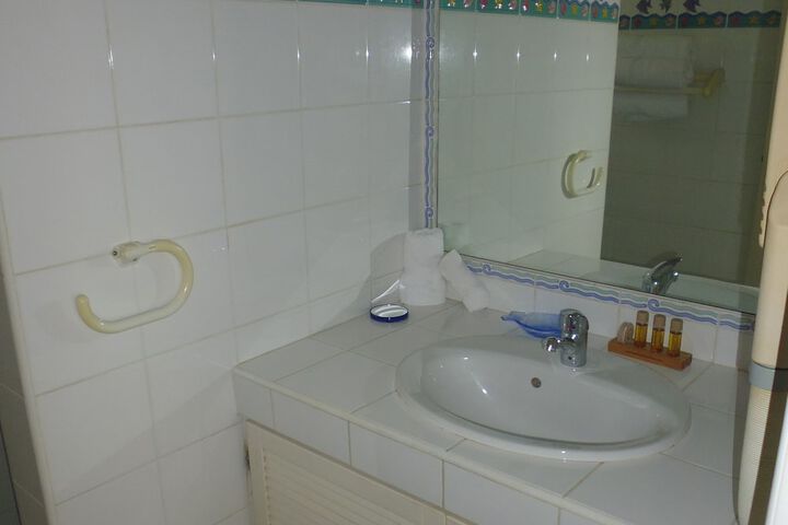 Room 159 of 196
