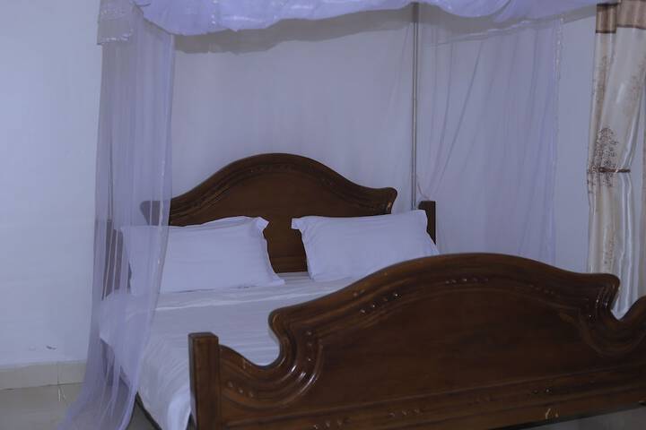 Room 2 of 11