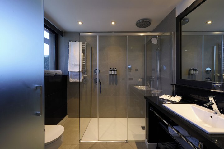 Room 44 of 72