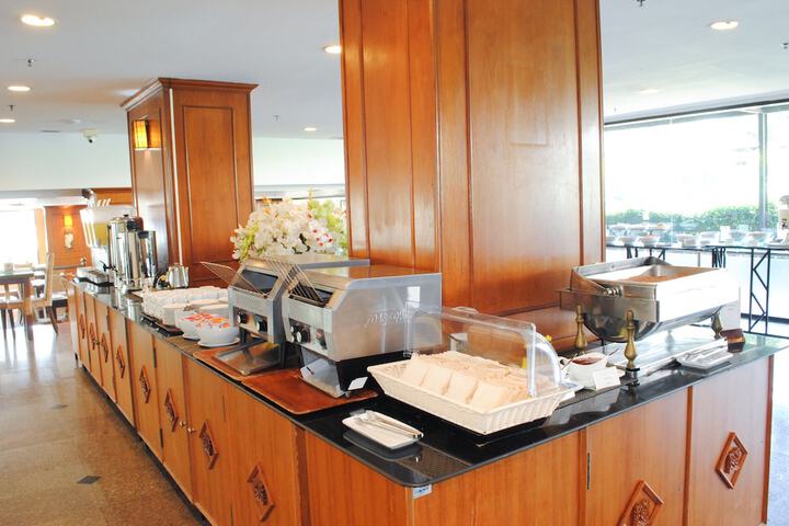 Dining Photos
