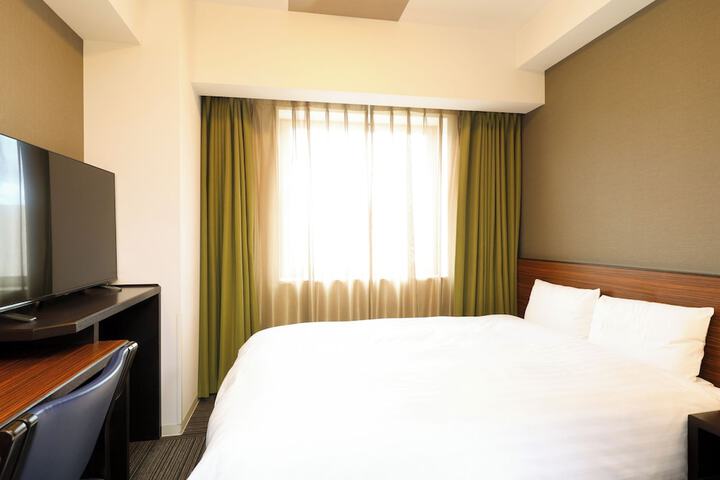 Room 8 of 51
