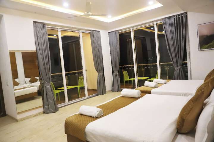Room 26 of 83