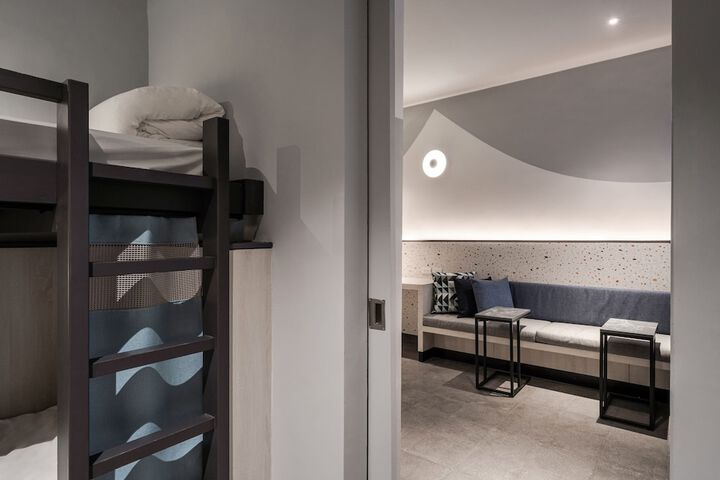 Room 11 of 79
