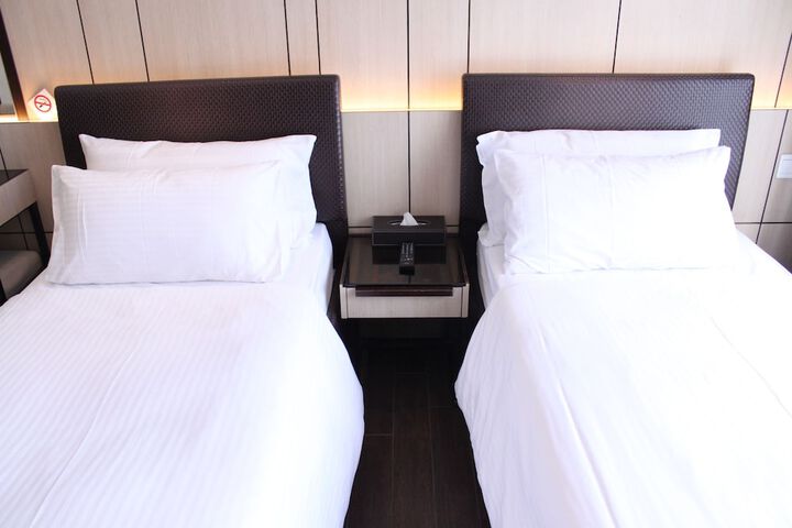 Room 5 of 45