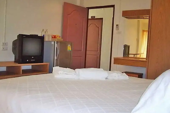 ROYAL PARADISE BANGKOK