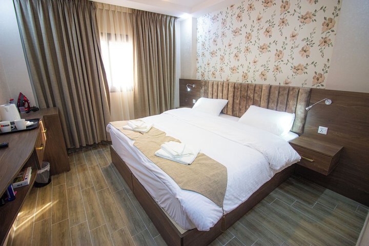 Room 8 of 23