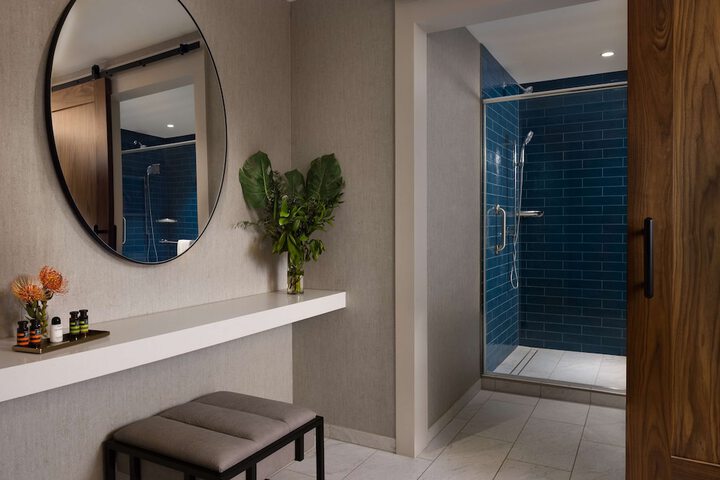 Bathroom shower