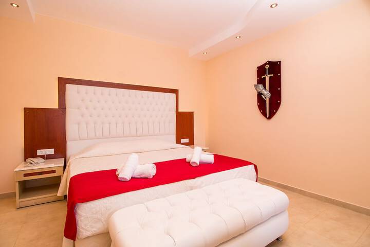 Room 4 of 49