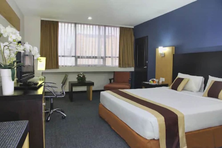 Room 16 of 50