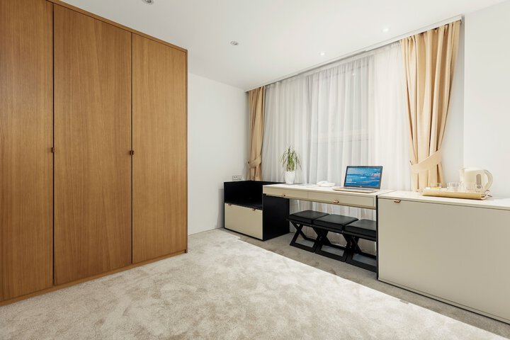 Room 22 of 150