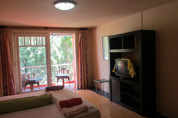 Room 2 of 12