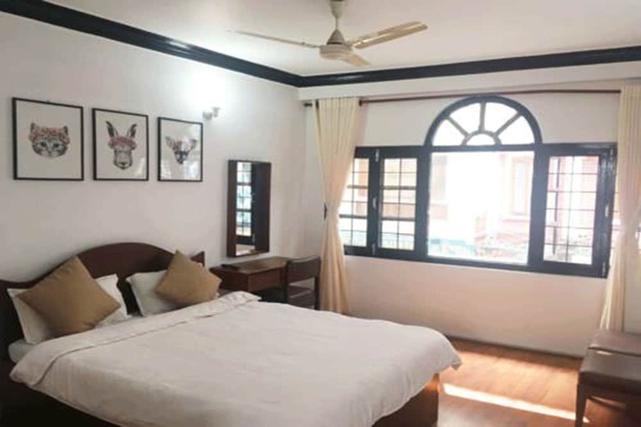 Room 18 of 38