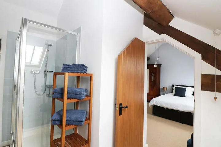 Room 2 of 13
