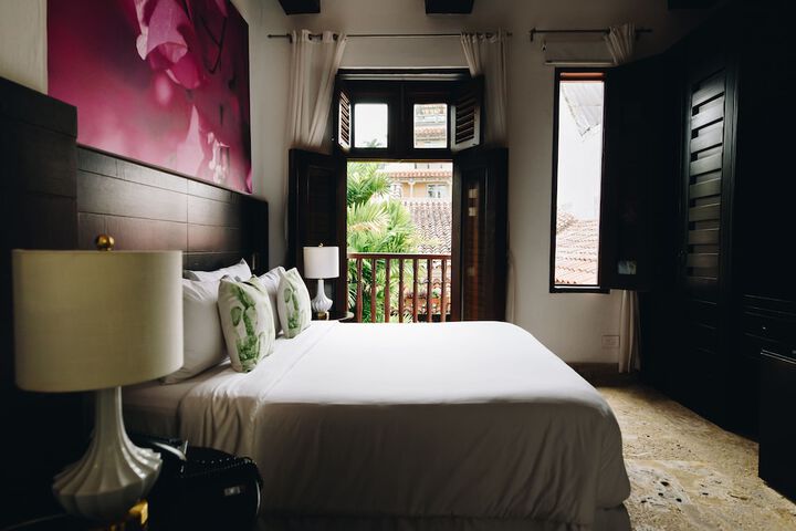 Room 12 of 65