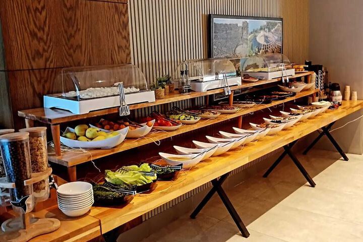 Dining 64 of 76
