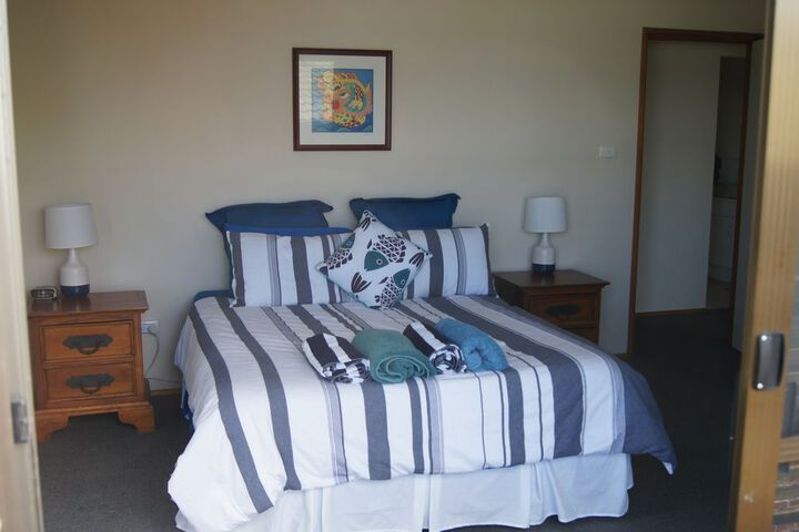 Room 6 of 24