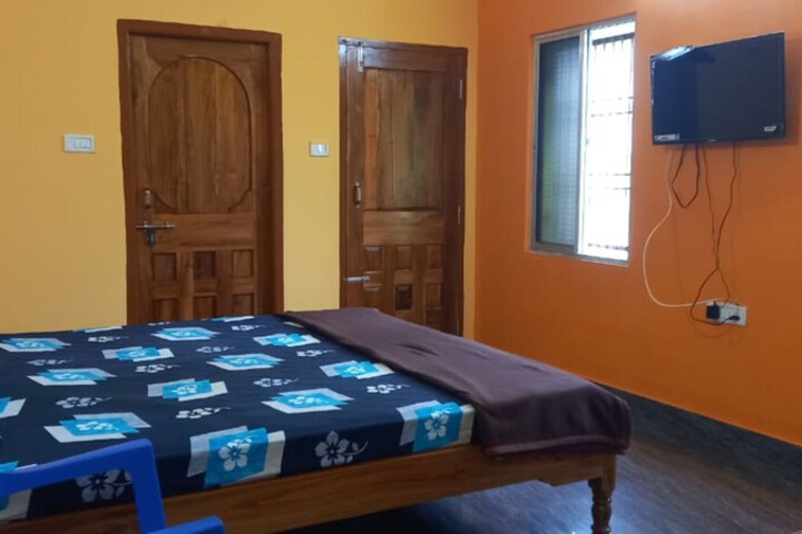Room 6 of 16