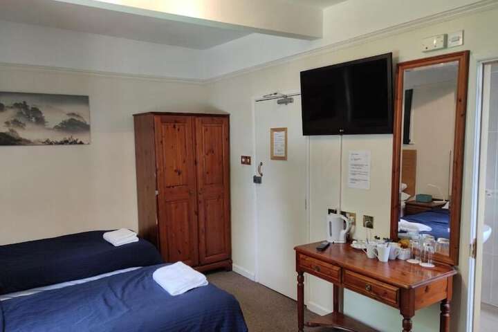 Room 8 of 49