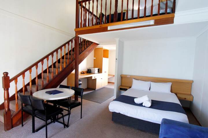 Room 36 of 60