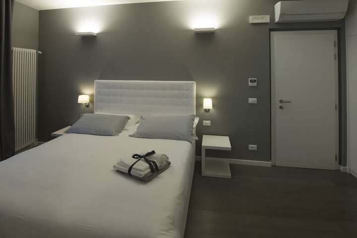 Room 5 of 30