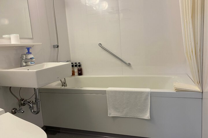 Room 17 of 39