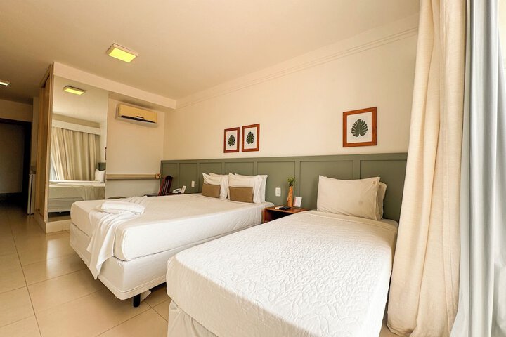 Room 8 of 108
