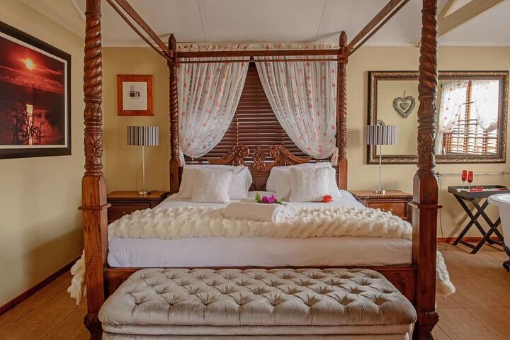 Room 6 of 24