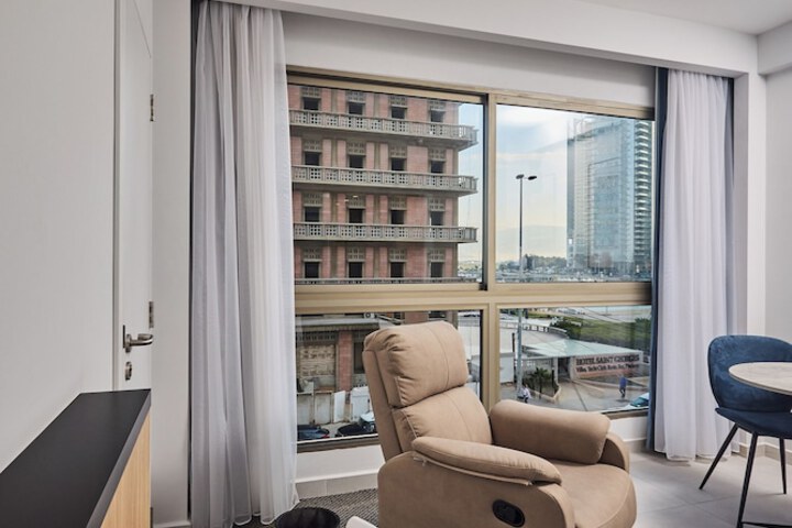 Room 16 of 41