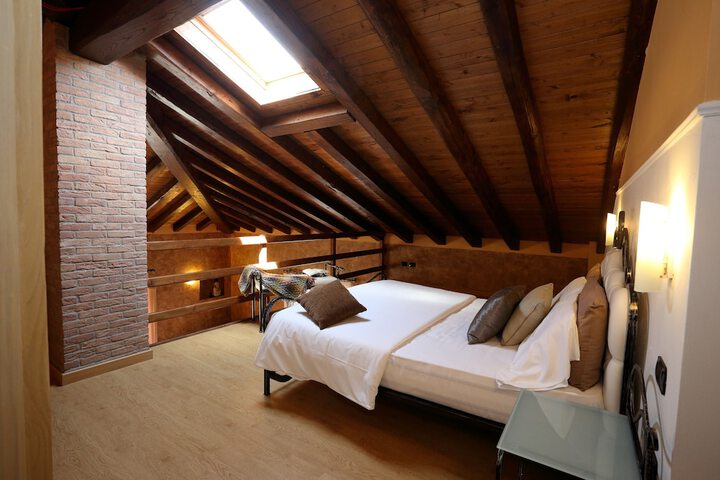 Room 19 of 35