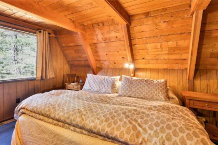 Alpine Meadows Cabin in The Woods in Olympic Valley, CA