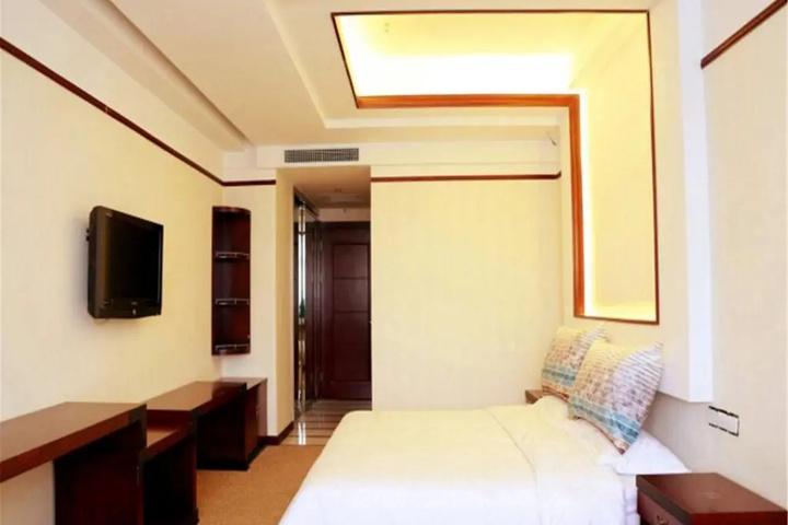 Room 3 of 11