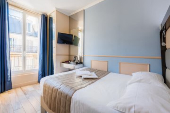 Room 8 of 60