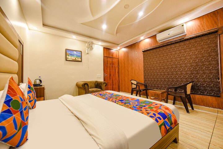 Room 16 of 24