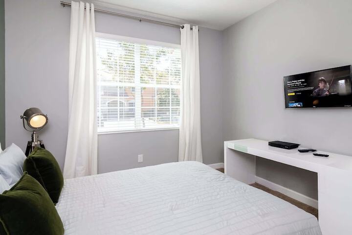 Room 8 of 60