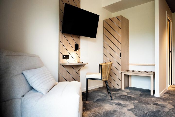 Room 15 of 84