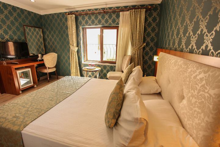 Room 48 of 158