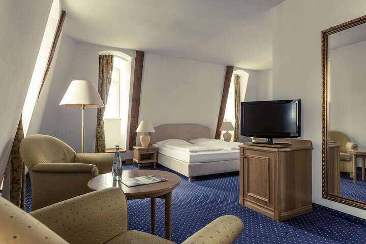 Room 5 of 46