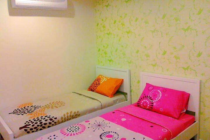 Room 5 of 27