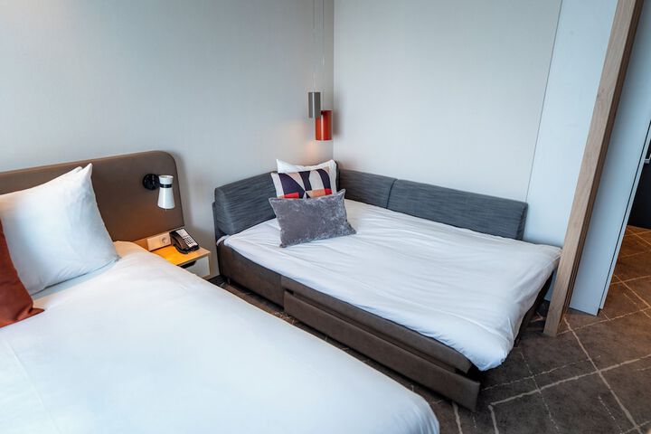 Room 26 of 104