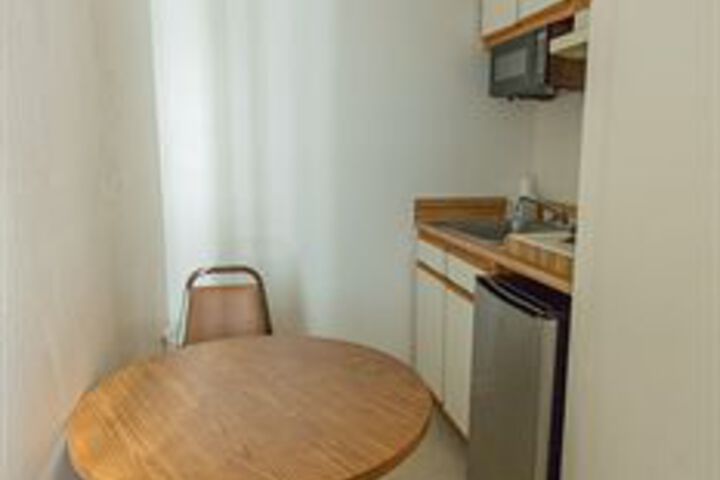 Room 14 of 36