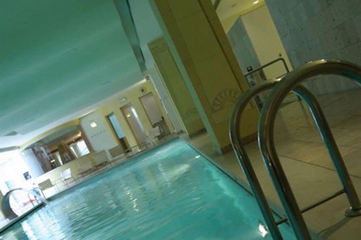 Hotel Pool