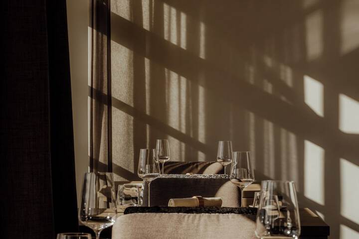 Dining 53 of 65