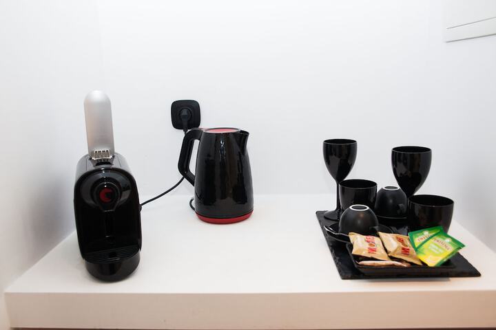 Breakfast/Coffee Service 31 of 48