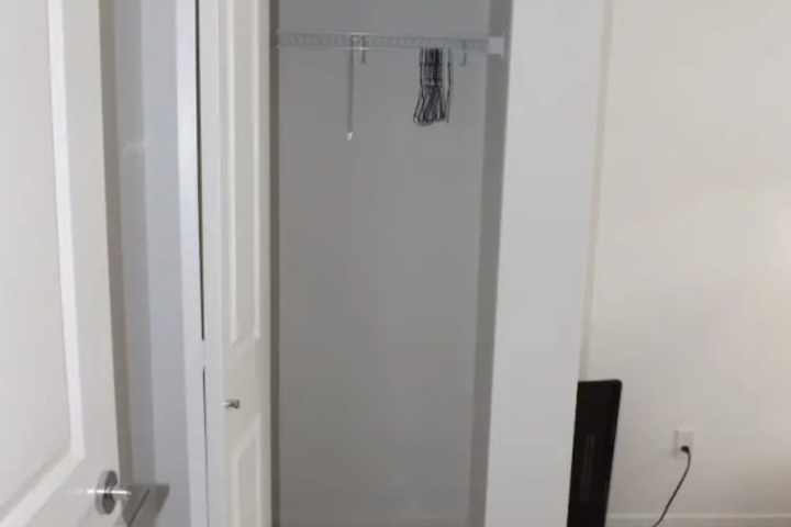 Room 9 of 17