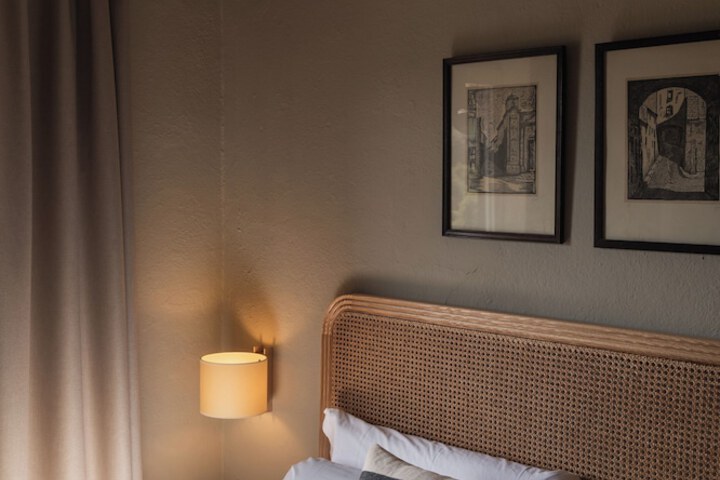 Room 8 of 73