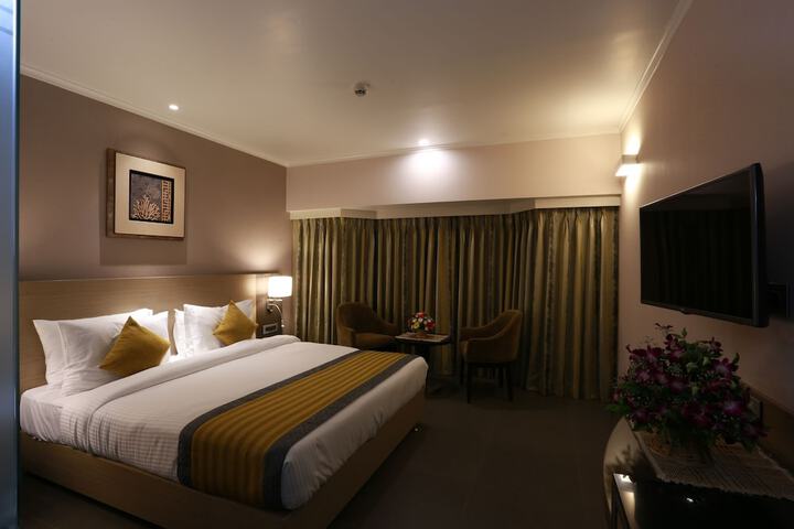 Room 3 of 24