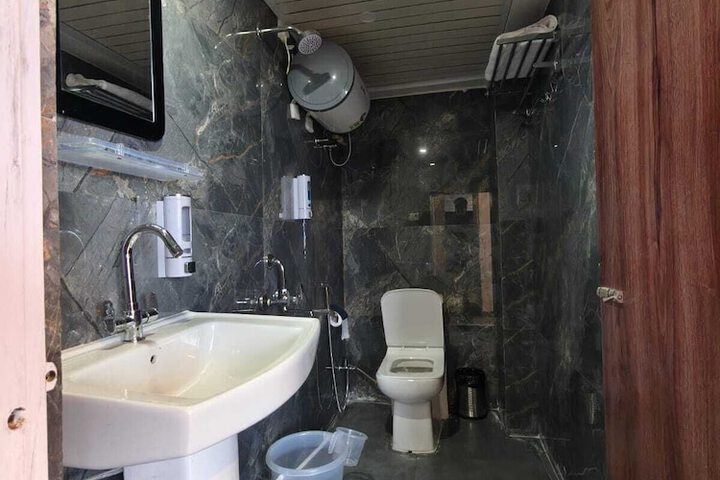 Room 16 of 26