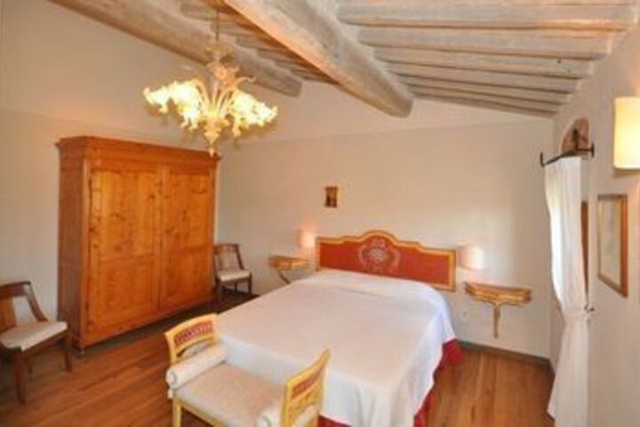 Room 4 of 26